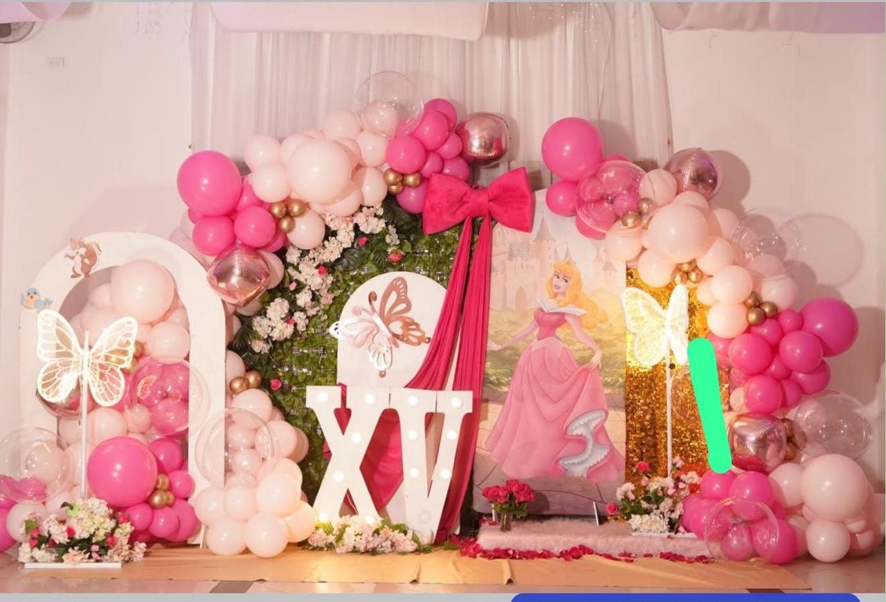 Quinceañeras — Banquetes Altovar